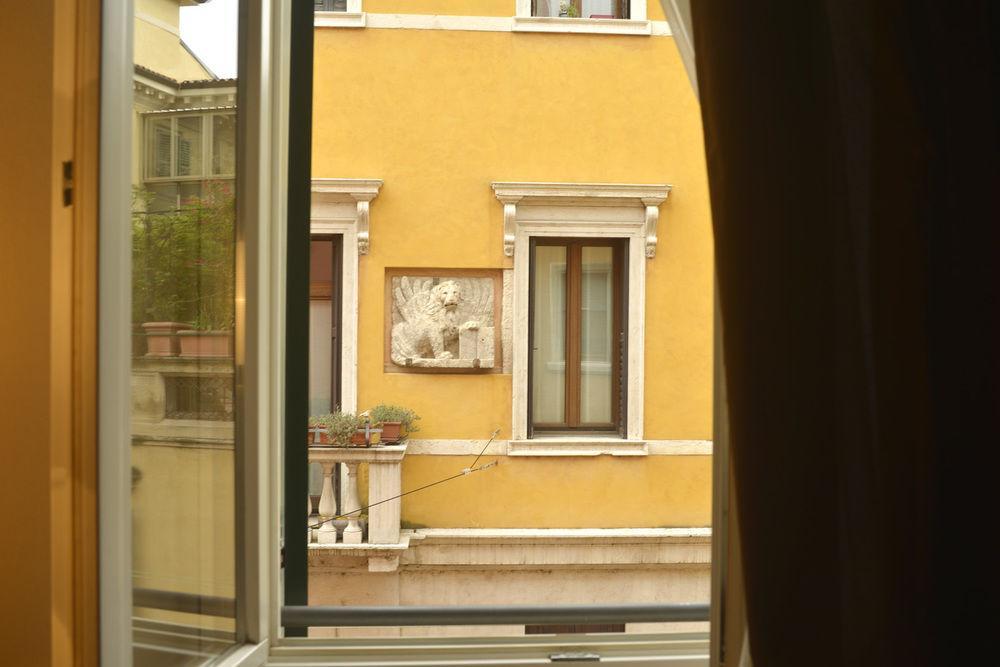 All'Opera Prima Bed & Breakfast Verona Exterior photo